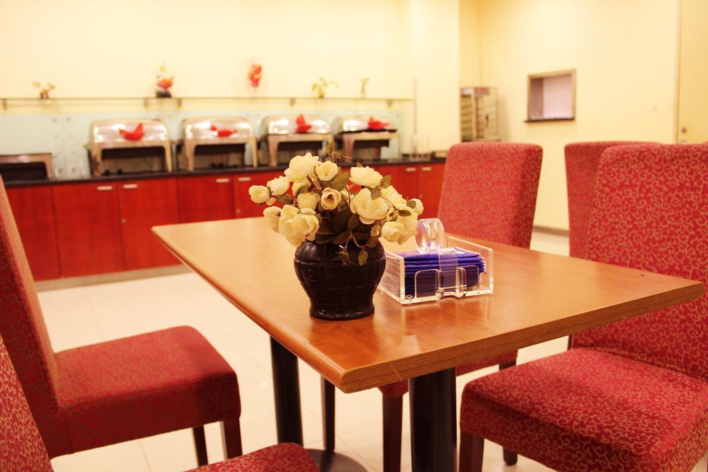 Hanting Express Shanghai Xinzhuang South Square מראה חיצוני תמונה